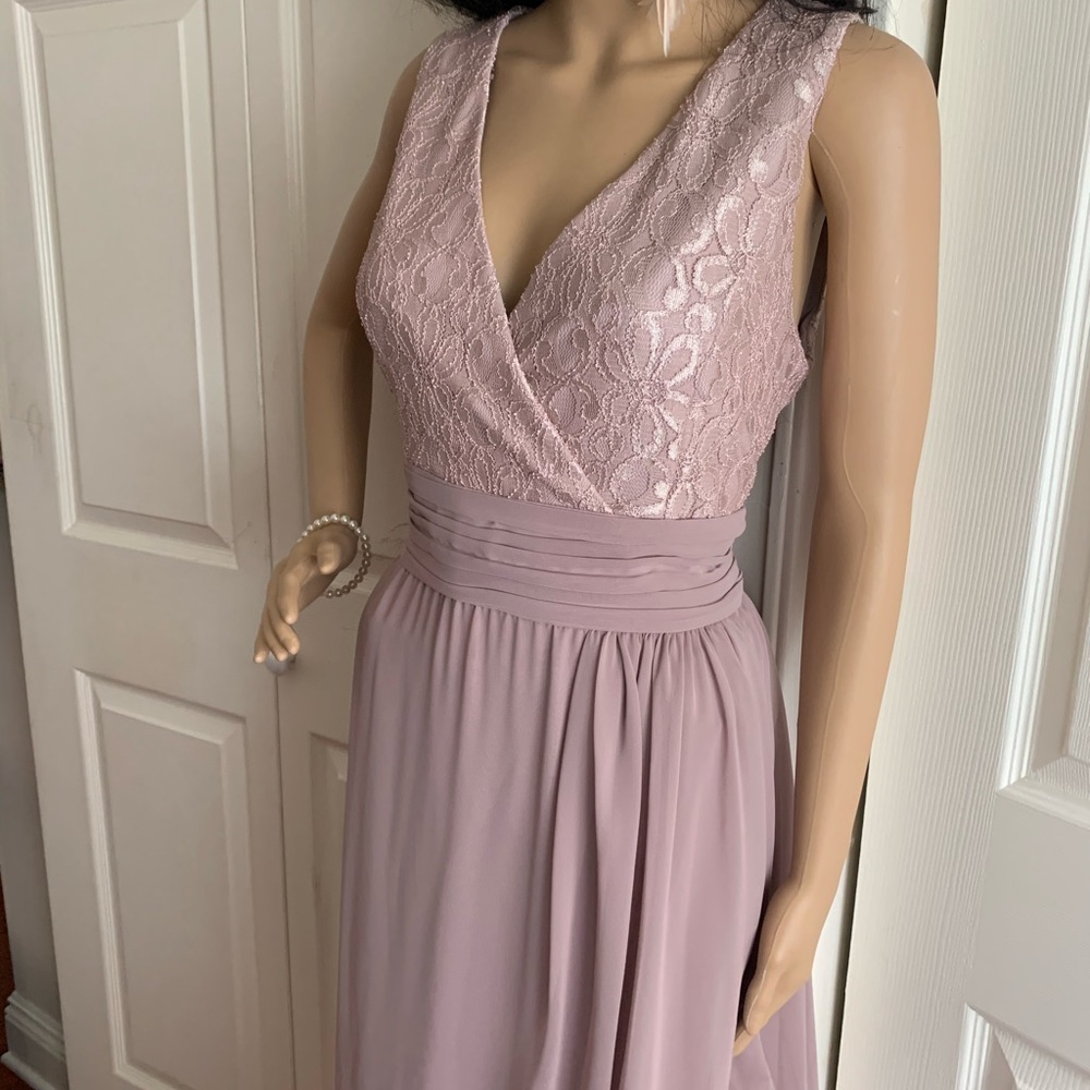 Beautiful Evening Gown - Picture 10 of 16